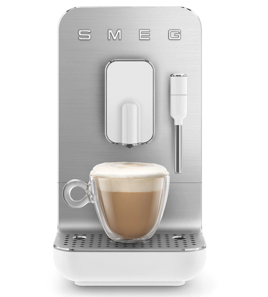 Smeg Kaffeevollautomat BCC02 mit Milchlanze Matt weiß Smeg Kaffeevollautomat BCC02 mit Milchlanze Matt weiß