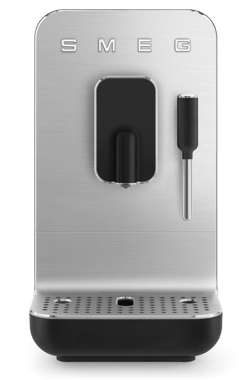 Smeg Kaffeevollautomat BCC02 mit Milchlanze Matt schwarz Smeg Kaffeevollautomat BCC02 mit Milchlanze Matt schwarz